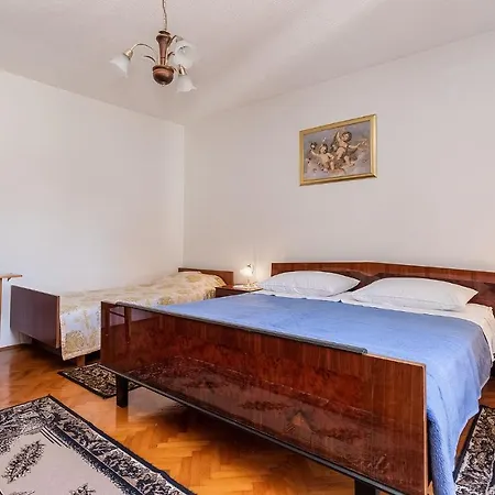Apartment Ruzica *
